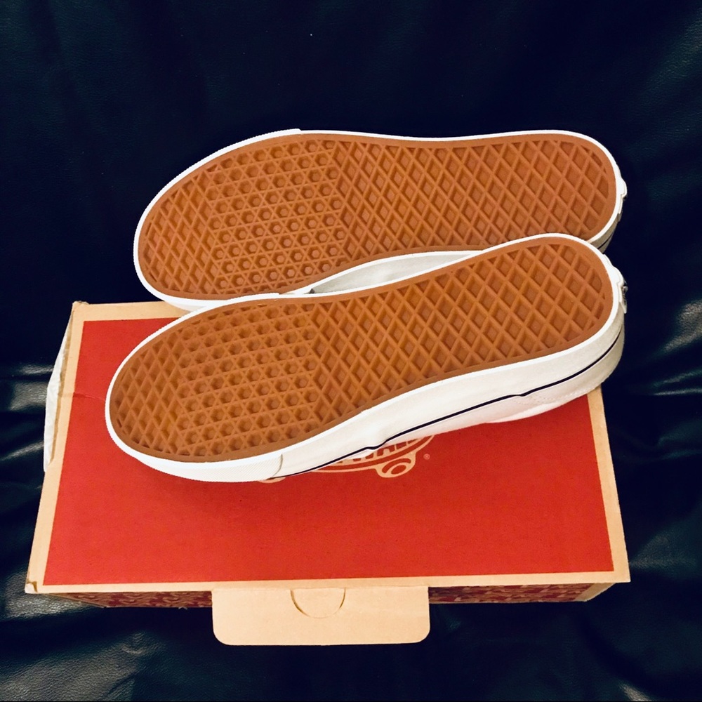 White Vans - Picture 2 of 4